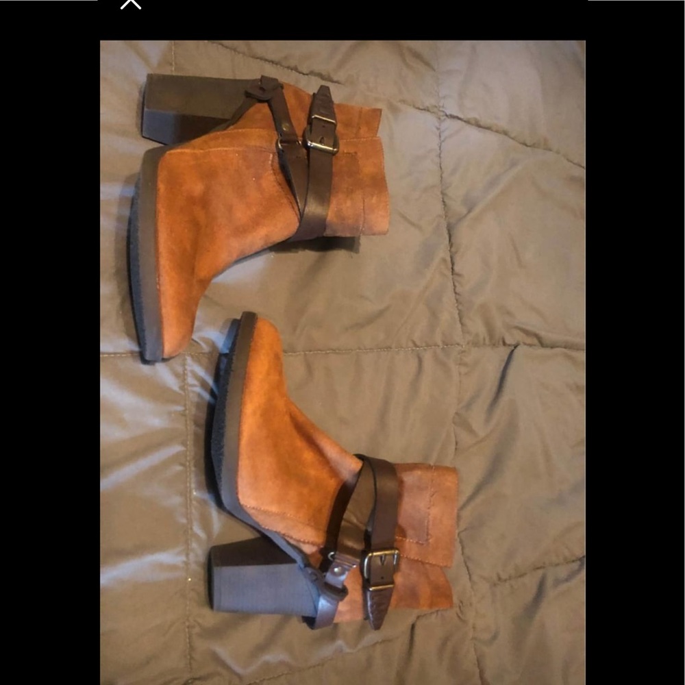 Mossimo booties size 10